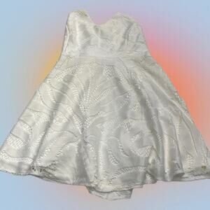 TWO SISTERS Women’s 12 White Lace Dress